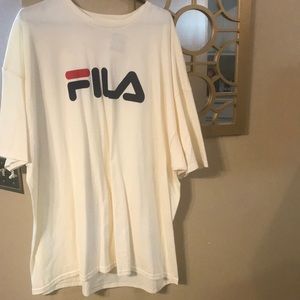 Fila 4xl tee Tan with blue red logo